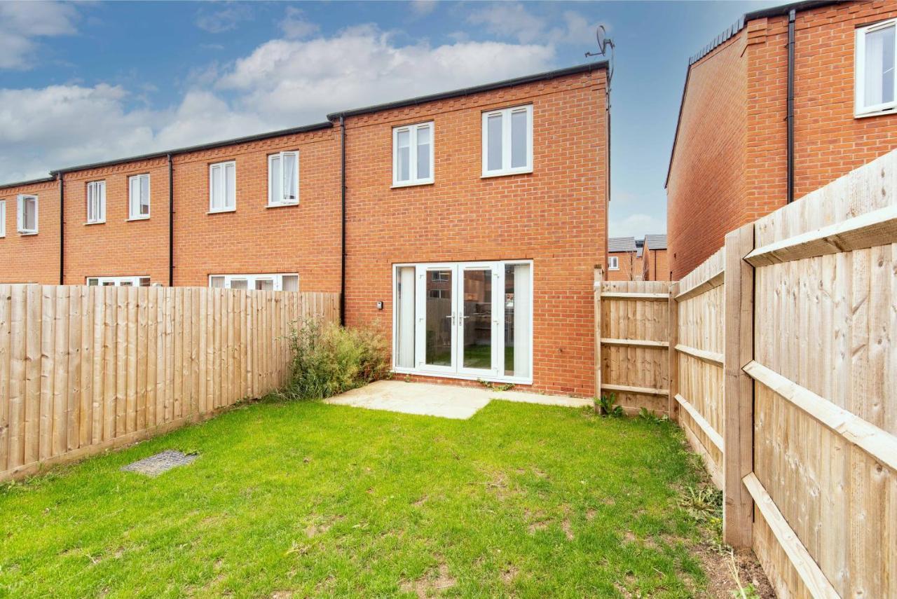 Saxelbye House - Cosy 3 Bed Near Centre *